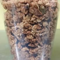 granola w pumpkin seeds